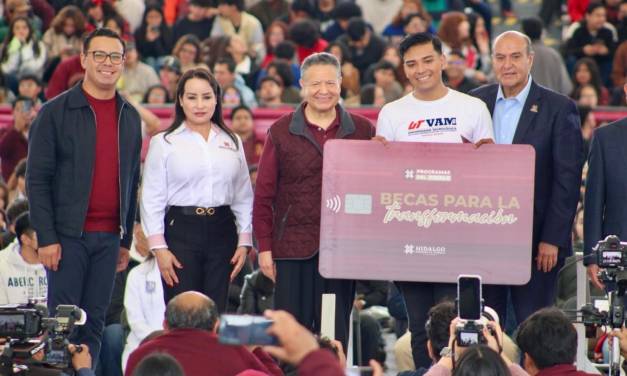 Becan a más de 17 mil estudiantes universitarios