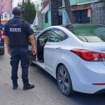 Aseguran dos vehículos con reporte de robo en Pachuca
