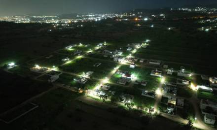 Rehabilitan luminarias en colonia Valle del Palmar en Pachuca