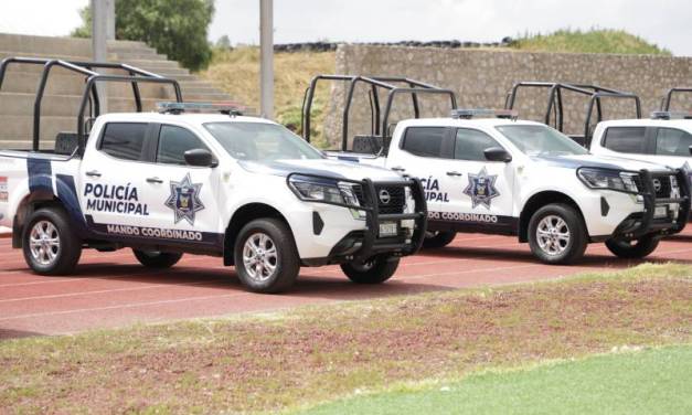 Entregan 45 patrullas equipadas a distintos municipios