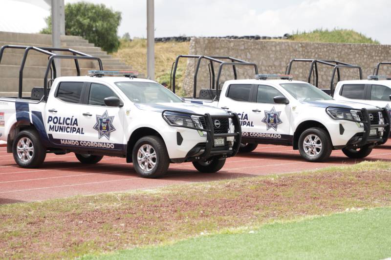 Entregan 45 patrullas equipadas a distintos municipios