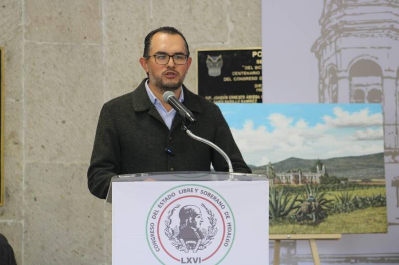 Marco Mendoza acepta adeudos del PRI, pero desmiente embargo