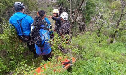 Cae hombre de una peña en Mineral del Chico