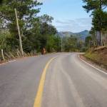 Exigen a empresa rehabilitar tramo en carretera Huejutla-Santa Cruz