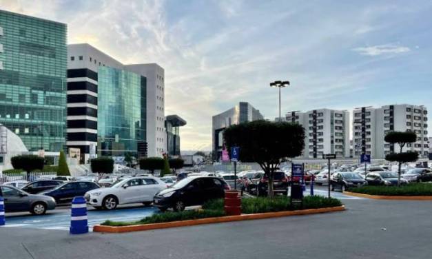Regularán tarifas en estacionamientos de Pachuca
