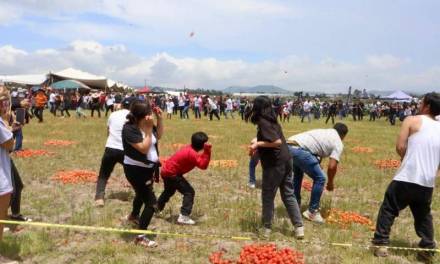 Se realizó la tradicional Jitomatiza en Metepec