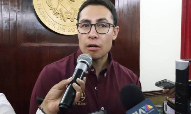 Jorge Reyes defiende costo de su primer informe de gobierno