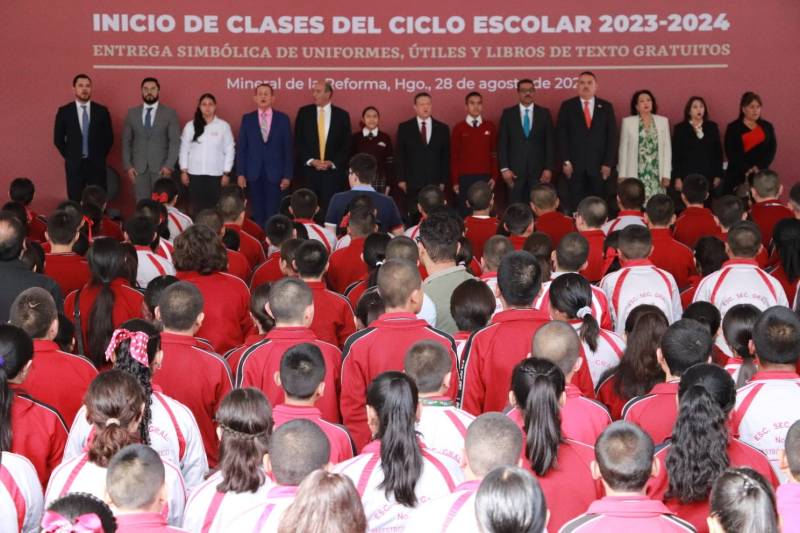 Destinarán más de mil mdp para uniformes y útiles escolares