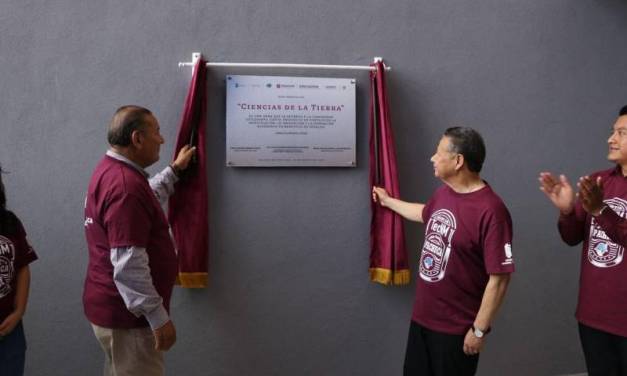 Julio Menchaca entrega nuevo edificio al ITP