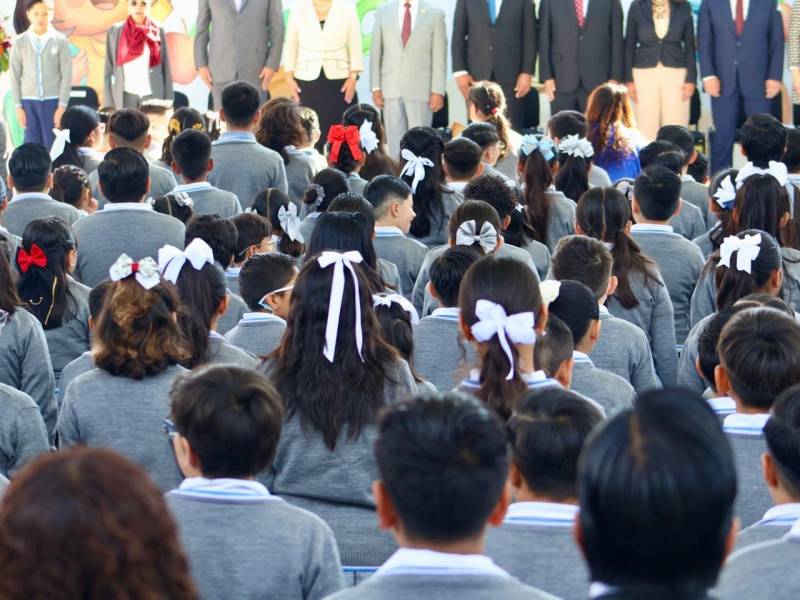 Regresaron casi un millón de alumnos a las aulas