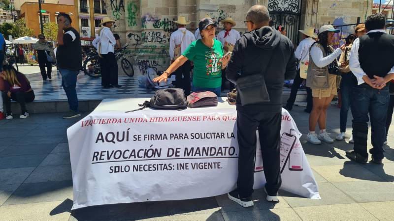 Ya recolectan firmas para la revocación de mandato