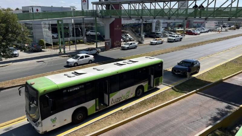 Oficial de la PIBEH sufre agresión por persona usuaria del Tuzobús