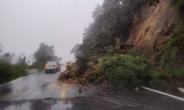 Van 88 derrumbes y 25 deslaves por lluvias en el estado