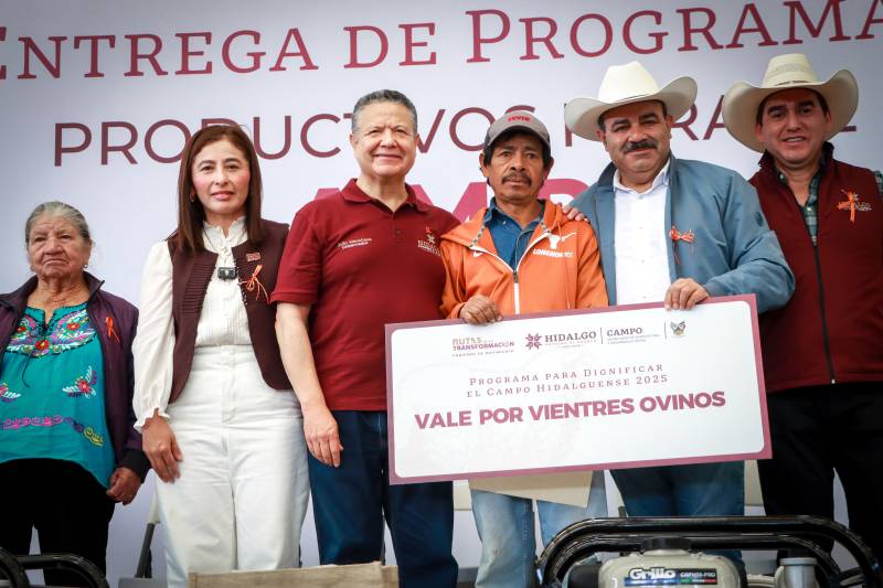 Julio Menchaca retoma las Rutas de la Transformación en Huichapan y Tasquillo