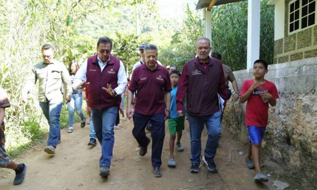 “Atendemos la emergencia”; Menchaca recorre Chapulhuacán y La Misión