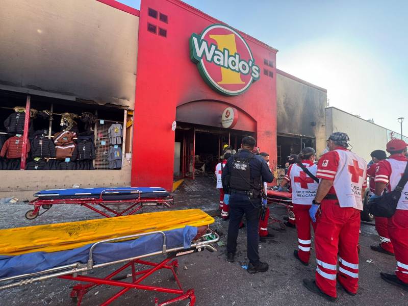 Explosión deja 23 muertos en tienda Waldo’s de Sonora