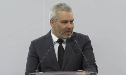 Vinculan al gobernador de Michoacán con el crimen organizado