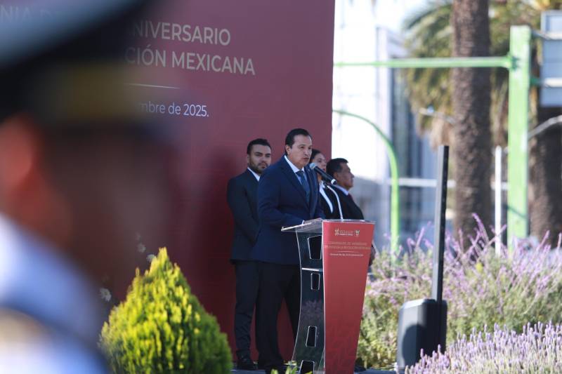 Reprueban ‘profes’ por nepotistas y dobleteros