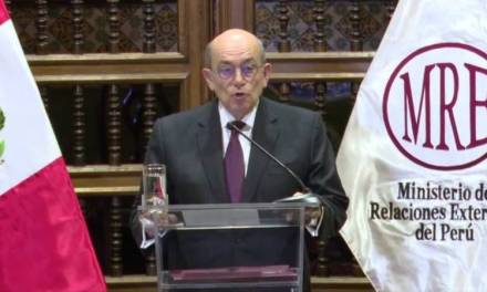 Perú rompe relaciones diplomáticas con México