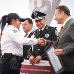 Julio Menchaca reconoce a policías de Hidalgo