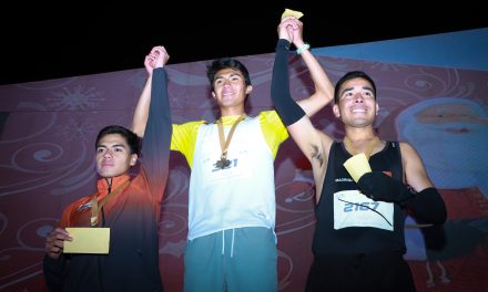 Realizaron carrera nocturna en Pachuca con más de 5 mil participantes