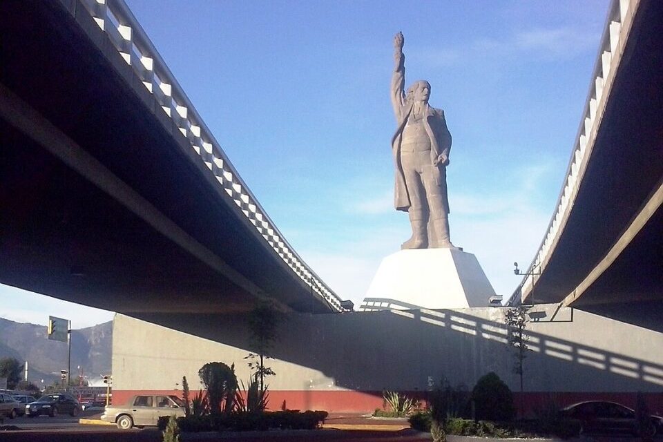 Habilitan nuevos paraderos en la Glorieta 24 Horas de Pachuca