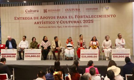 Entregan 453 apoyos a creadores hidalguenses