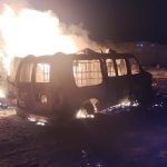 Se incendian dos camionetas con huachicol en Pachuca