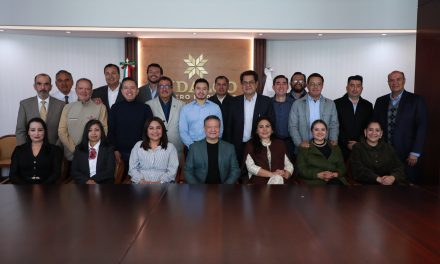 Llama Menchaca a su gabinete a redoblar esfuerzos