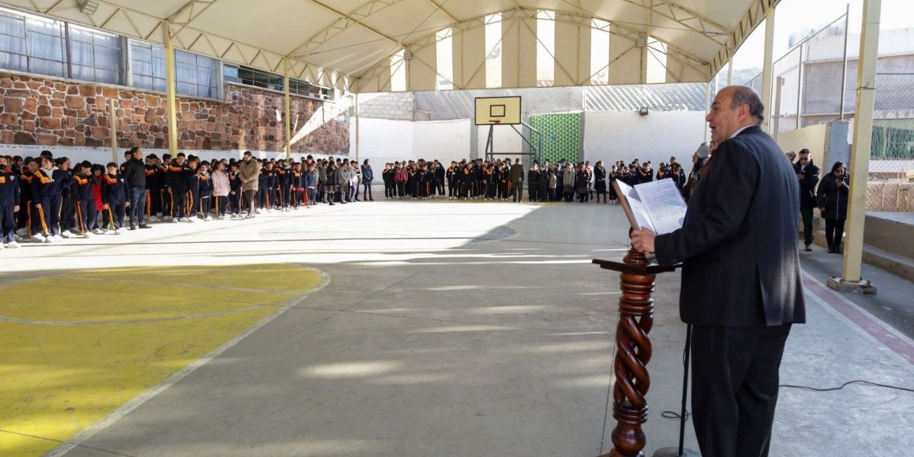 Toman medidas contra maestro denunciado en Tizayuca