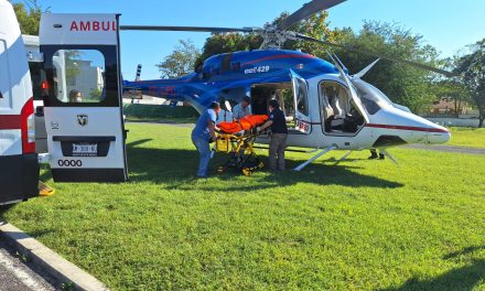 Trasladan vía aérea a menor herida desde Pisaflores