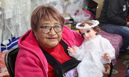 Familia Vera: medio siglo arropando a los Niños Dios