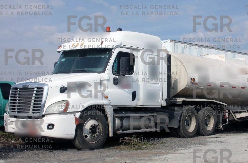 Vinculan a 2 detenidos con 57 mil litros de hidrocarburo en Pachuca