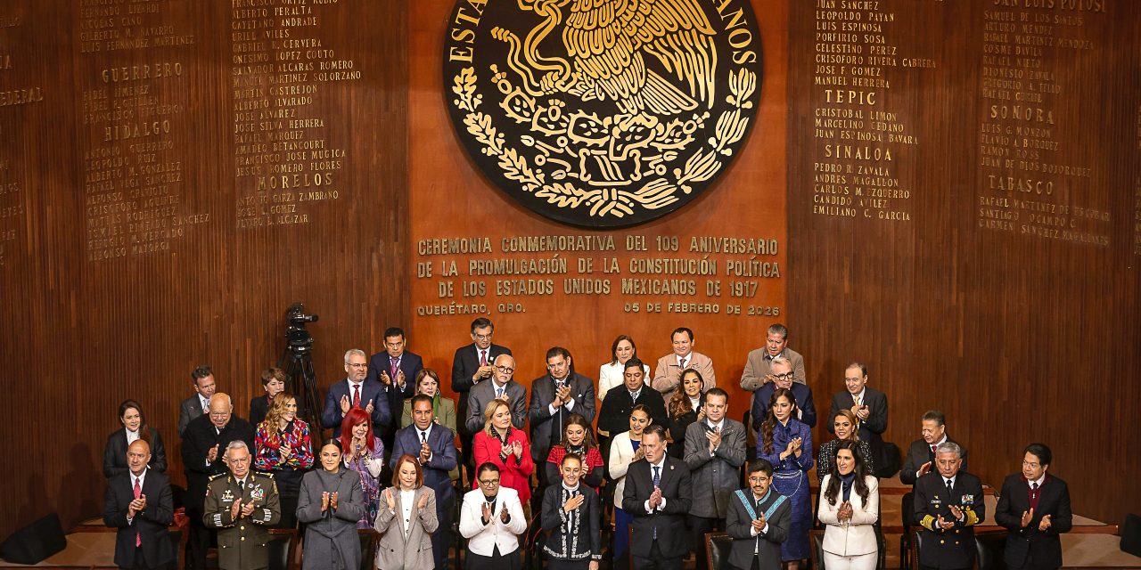 Julio Menchaca participa en conmemoración de la promulgación de la Constitución Mexicana