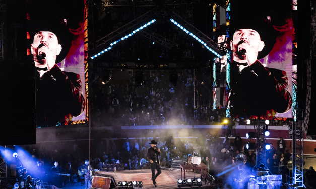 Edén Muñoz se presentó en Pachuca