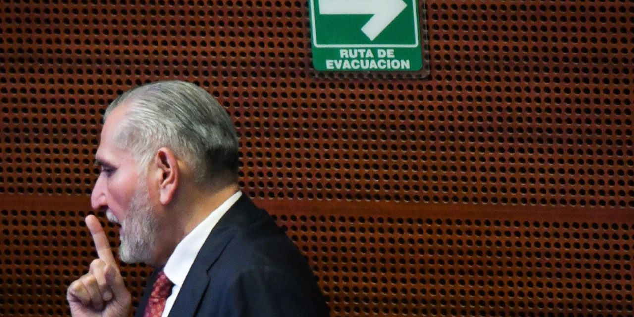 Adán Augusto deja coordinación de Morena en el Senado