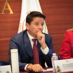 Ochoa encabeza preferencias electorales, según encuestadora