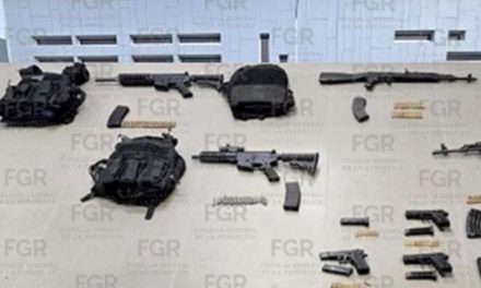 Detienen a 5 en Tula con armas exclusivas del Ejército