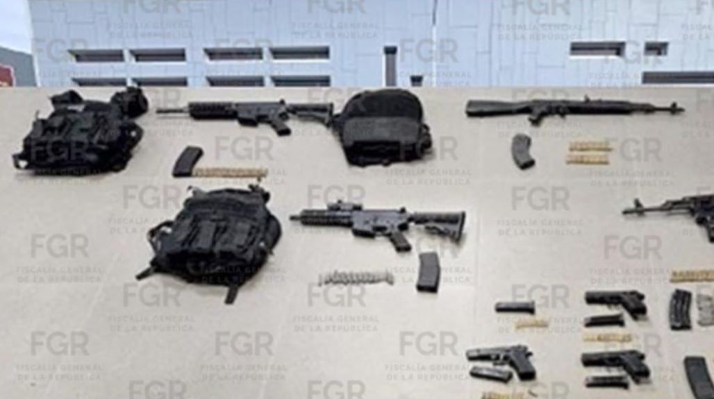 Detienen a 5 en Tula con armas exclusivas del Ejército