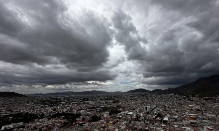 Alertan por frío y lluvia para lunes y martes