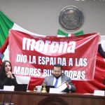 PRI protesta y aprueban iniciativa para reconocer a madres buscadoras