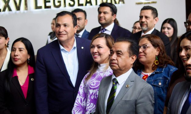 Aún dobletean 120 docentes en las alcaldías