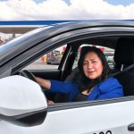 Mujer, madre y taxista: la ruta diaria de la señora Maura