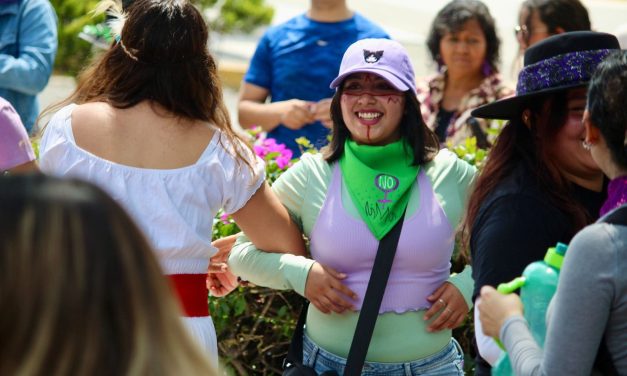 Monumento a la Mujer fue punto de encuentro para colectivos