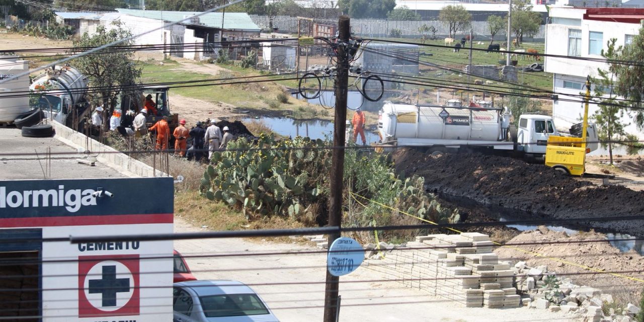 Evacuaron a 17 personas por fuga de crudo en Tlapacoya