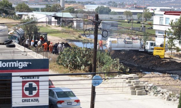 Evacuaron a 17 personas por fuga de crudo en Tlapacoya