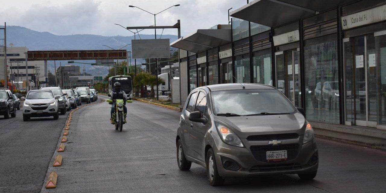 Piden respetar el carril confinado del Tuzobús