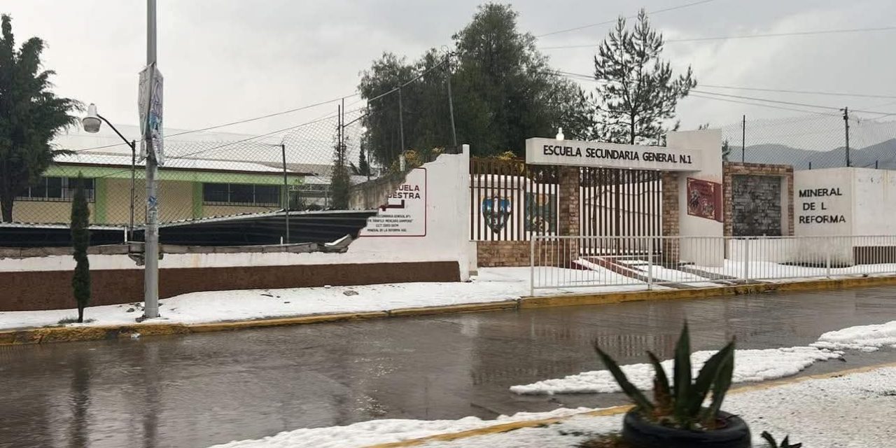Por lluvias cae barda en escuela de Mineral de la Reforma; “no hay riesgo”: SEPH