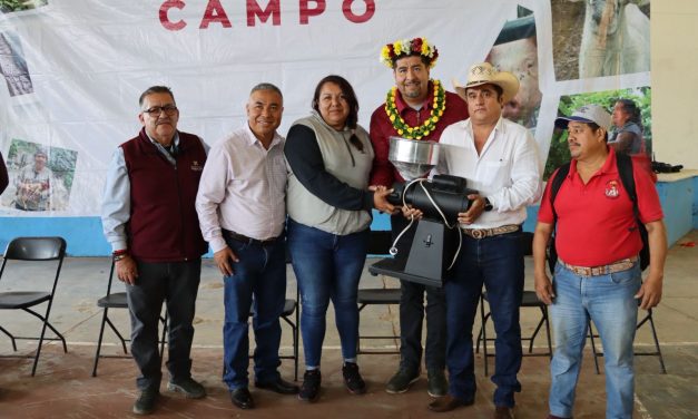 Productores de café de la Huasteca reciben equipamiento especializado