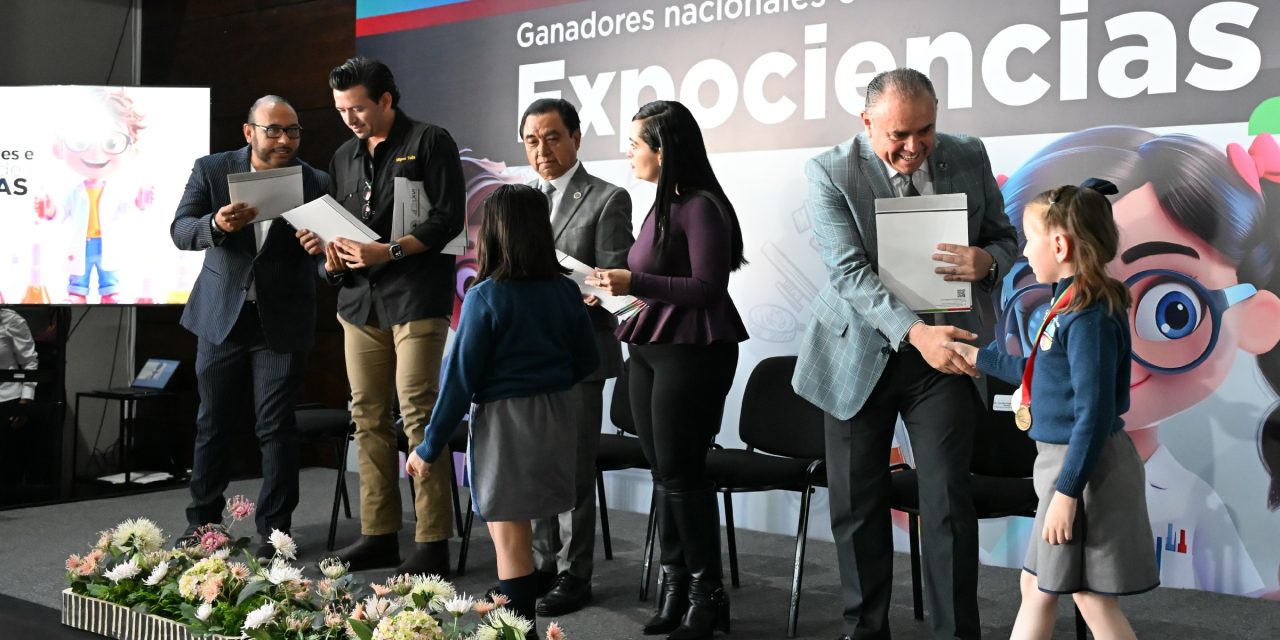 Reconocen a niños, niñas y adolescentes genios